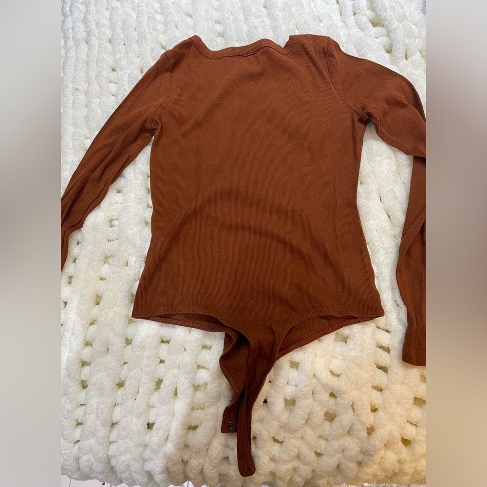 BANANA REPUBLIC | Ribbed Henley Long Sleeve
Stretchy Tight Rust Bodysuit XS - Picture 9 of 15
